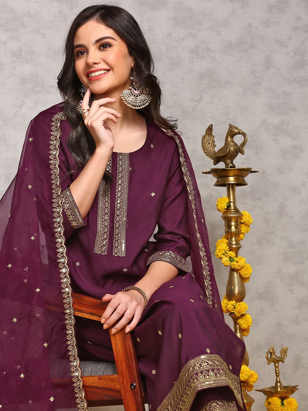 Ishin Ethnic Motifs Embroidered Silk Chiffon Straight Kurta with Trousers