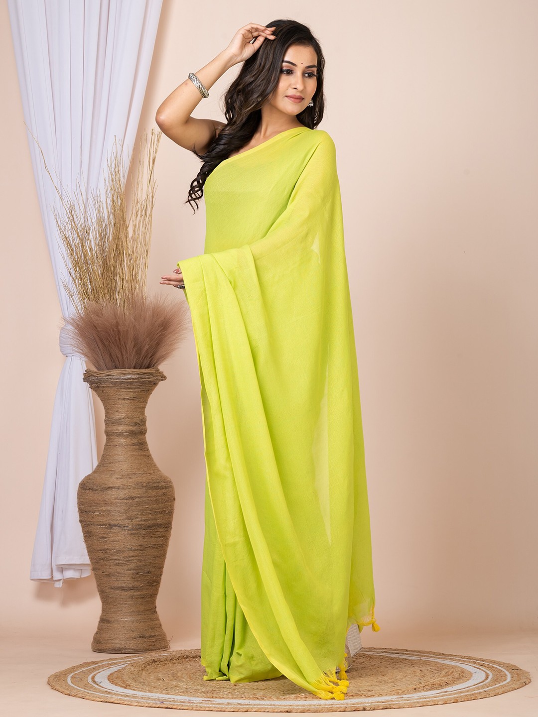 

HOUSE OF ARLI Pure Cotton Saree, Green