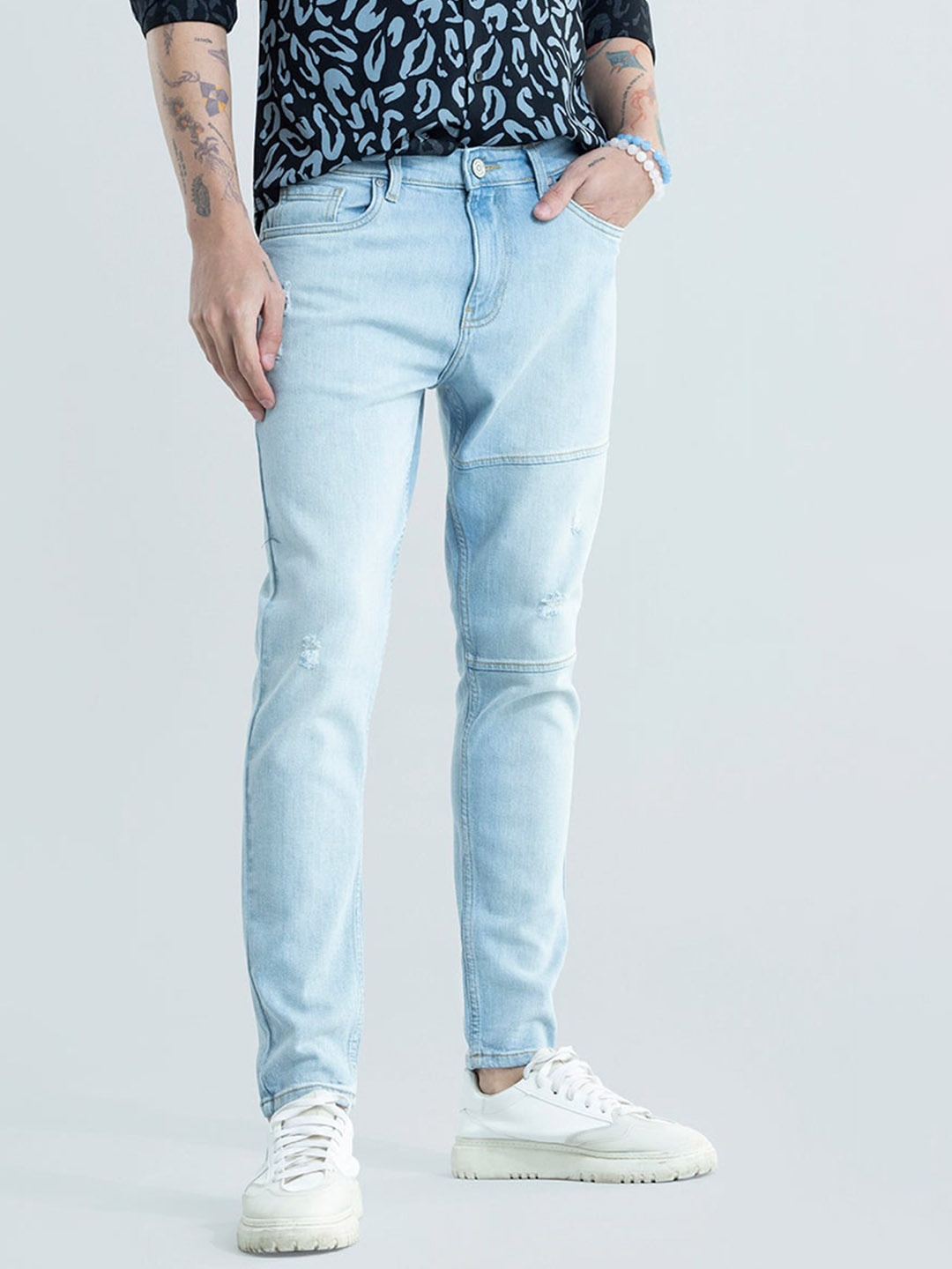 

Snitch Men Blue Skinny Fit Mildly Distressed Stretchable Jeans