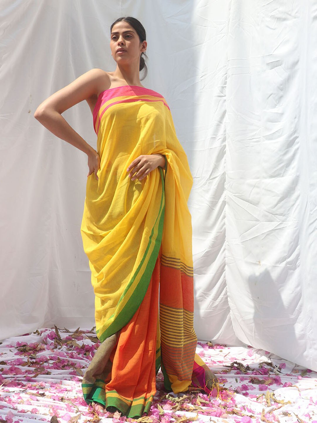 

Chidiyaa Colourblocked Woven Design Saree, Yellow