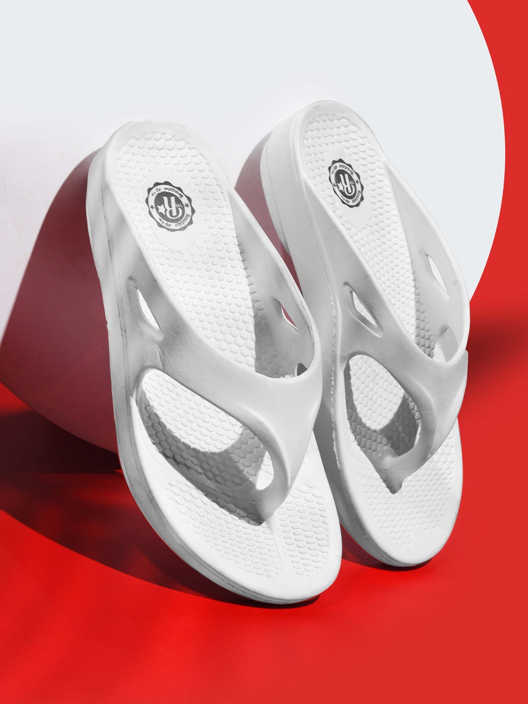 

The Roadster Lifestyle Co. Men White Slip On Flip Flops