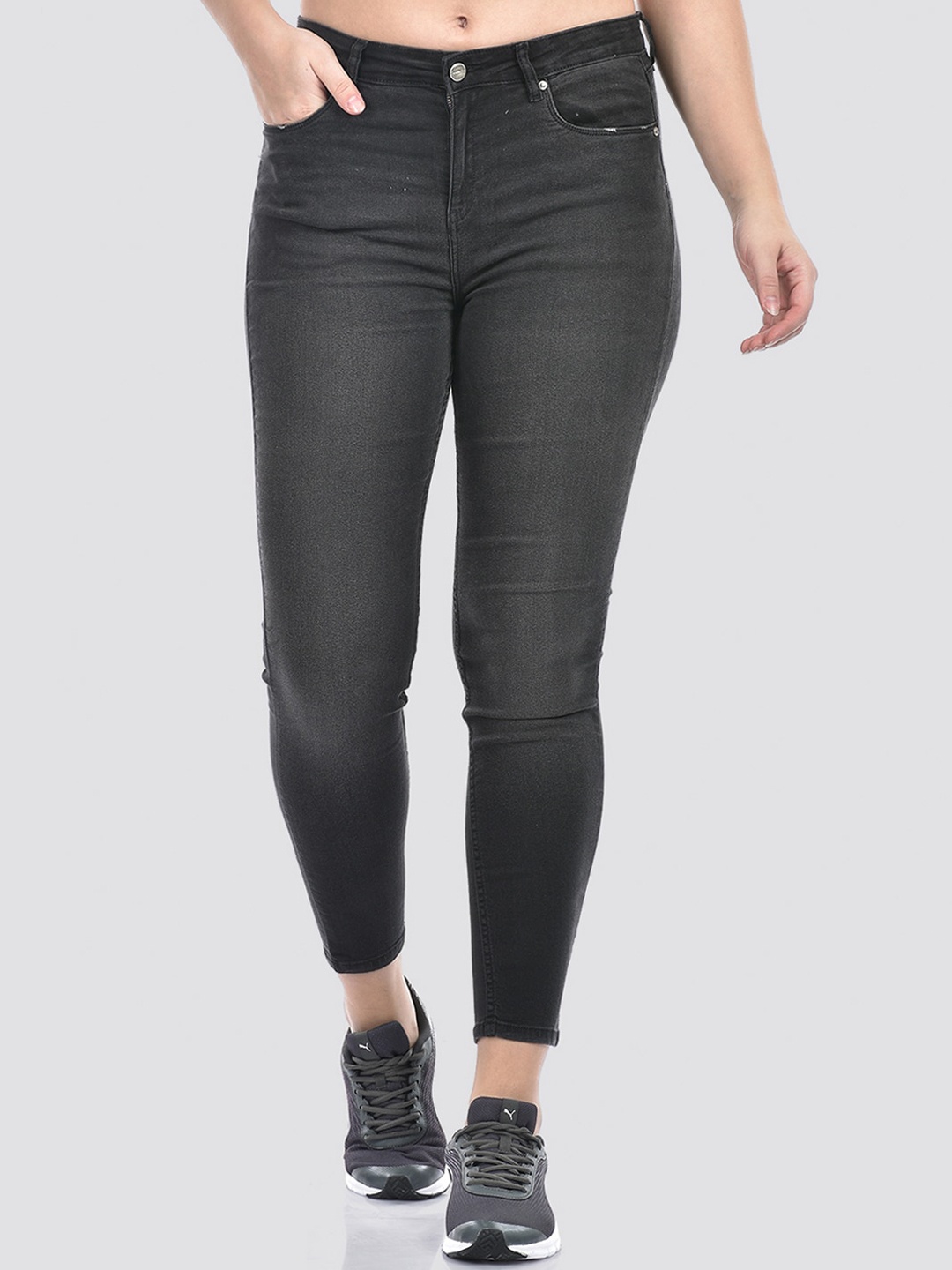 

Numero Uno Women Solid Skinny Fit Sustainable Stretchable Jeans, Black