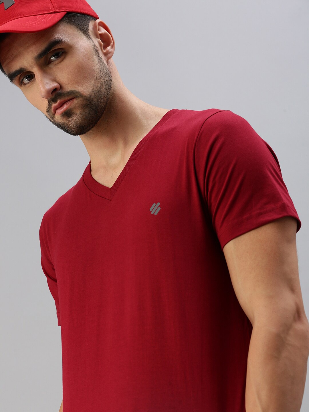 

ONN V-Neck Antimicrobial Cotton T-shirt, Maroon