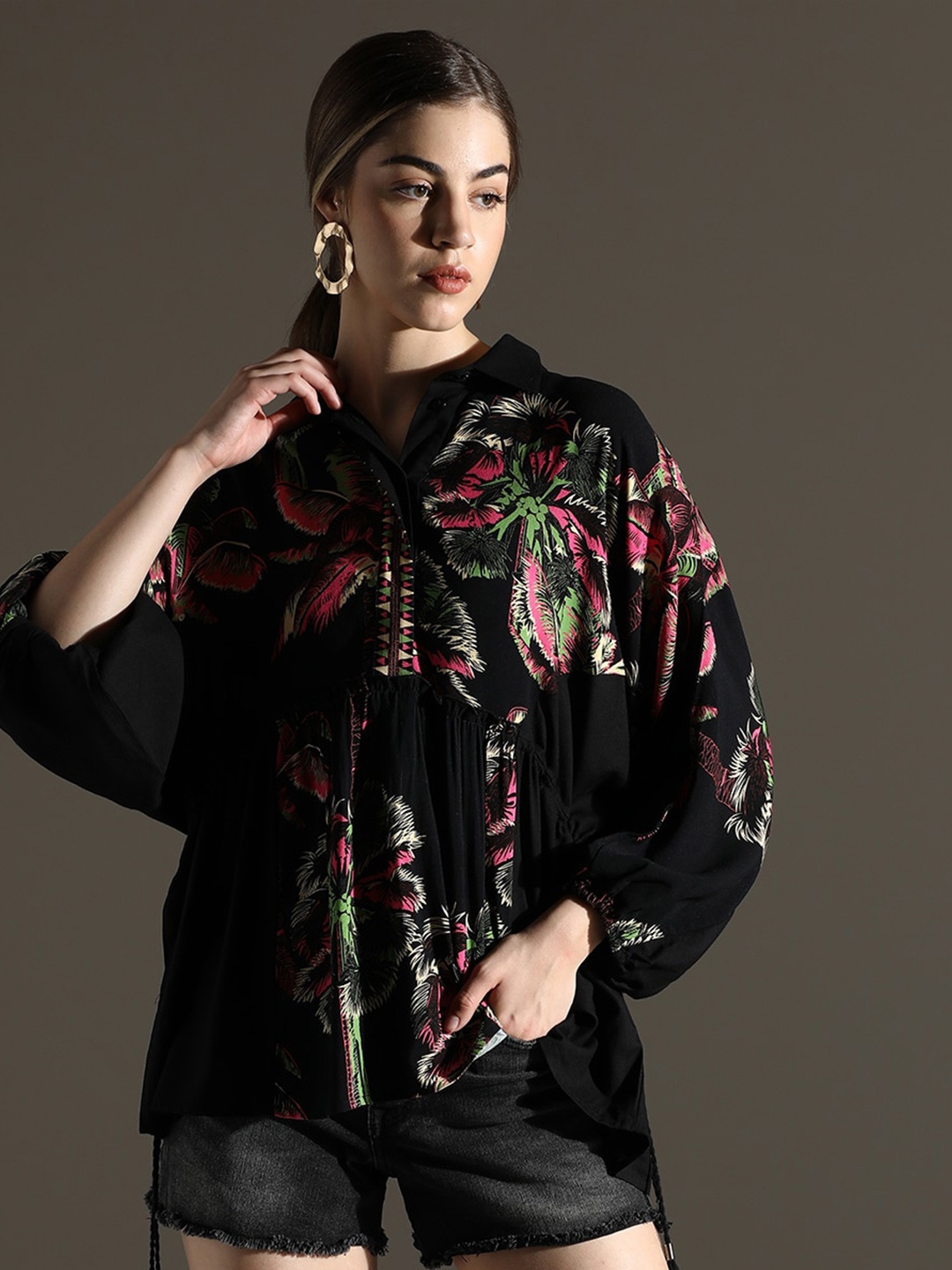 

Dora Dori Relaxed Fit Floral Digital Printed Shirt Collar Kimono Top, Black