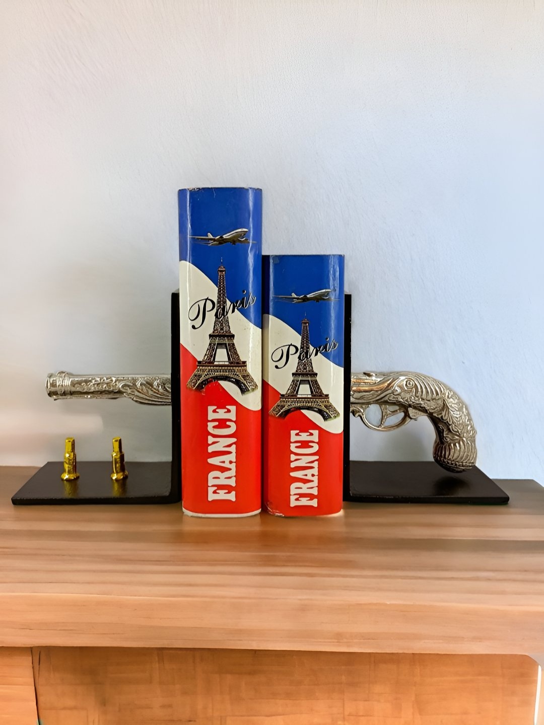 

Extreme Karigari Black Gun Shaped Metal Book Organiser