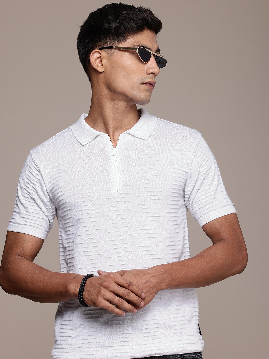 

Roadster Men Self Design Polo Collar T-shirt, White
