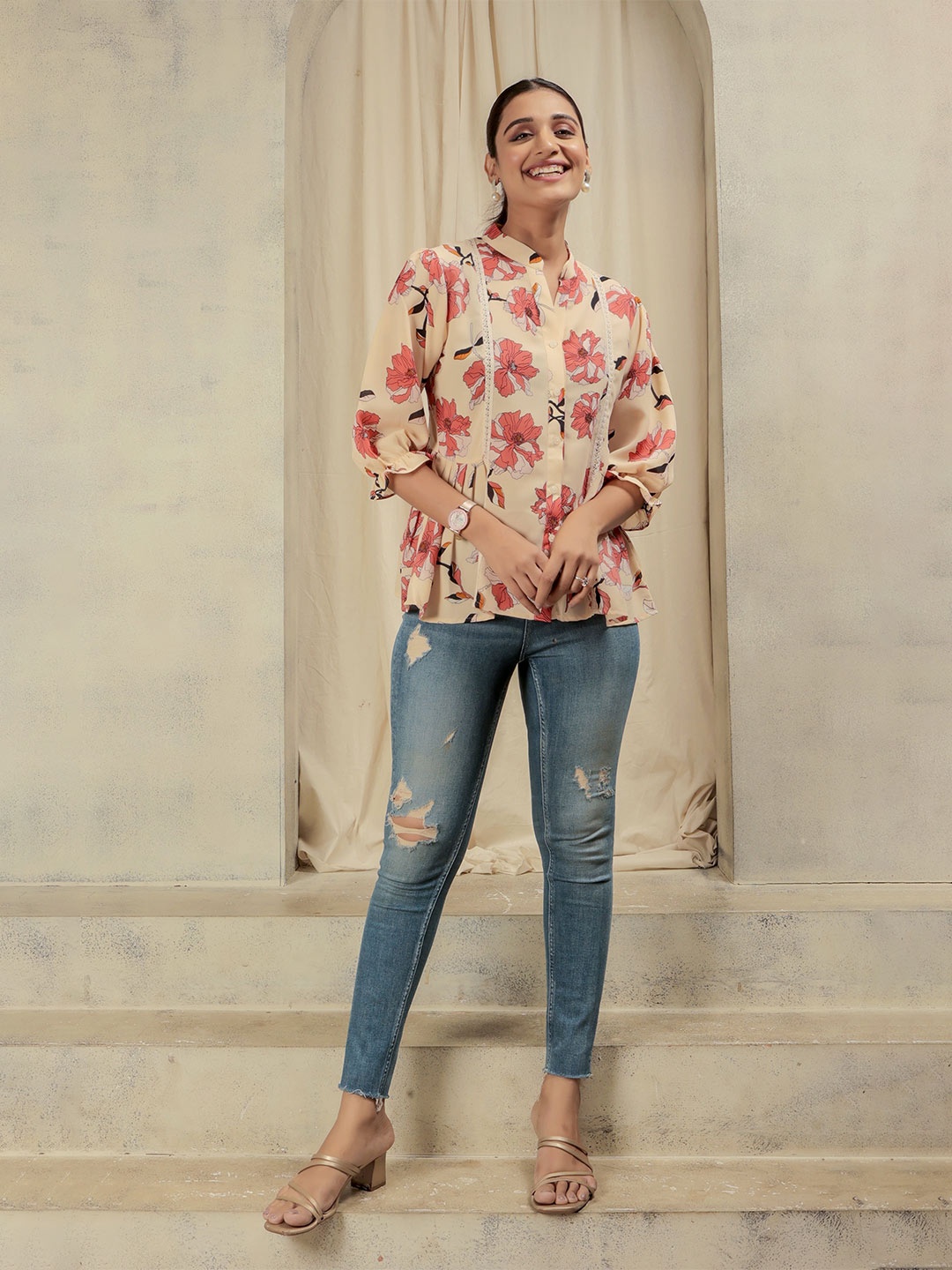 

RACHNA Floral Print Mandarin Collar Accordion Pleated Sleeves Shirt Style Top, Cream