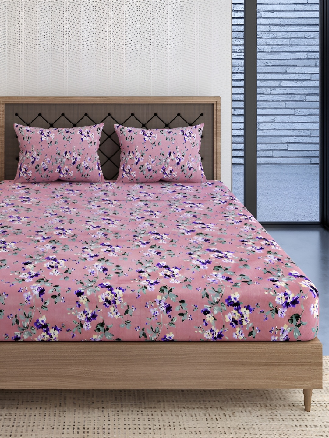 

Aura Veda Pink & White Floral Cotton 160 TC King Bedsheet with 2 Pillow Covers