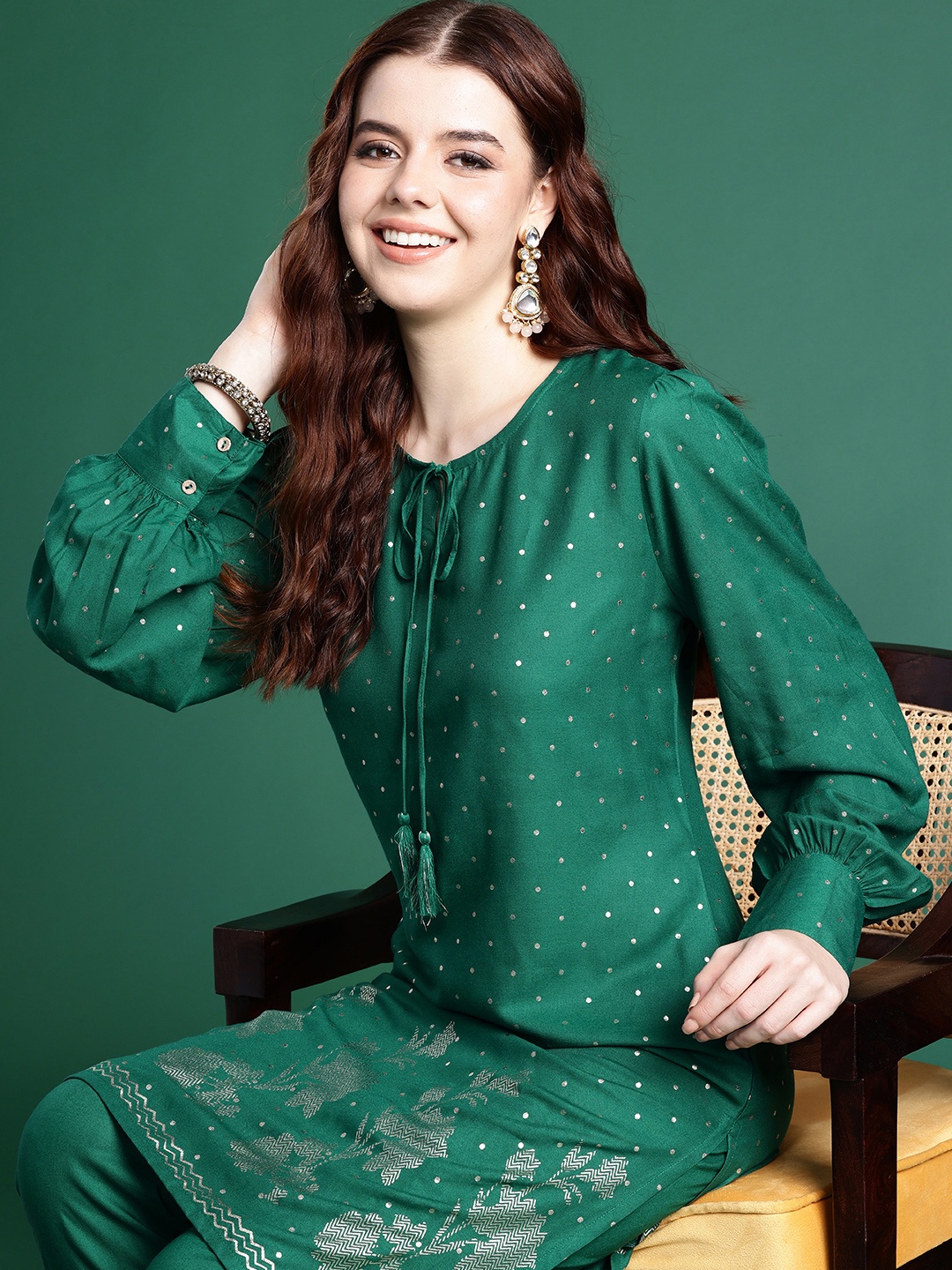 

Sangria Geometric Printed Tie-Up Neck Puffed Sleeves Kurta with Trousers, Green