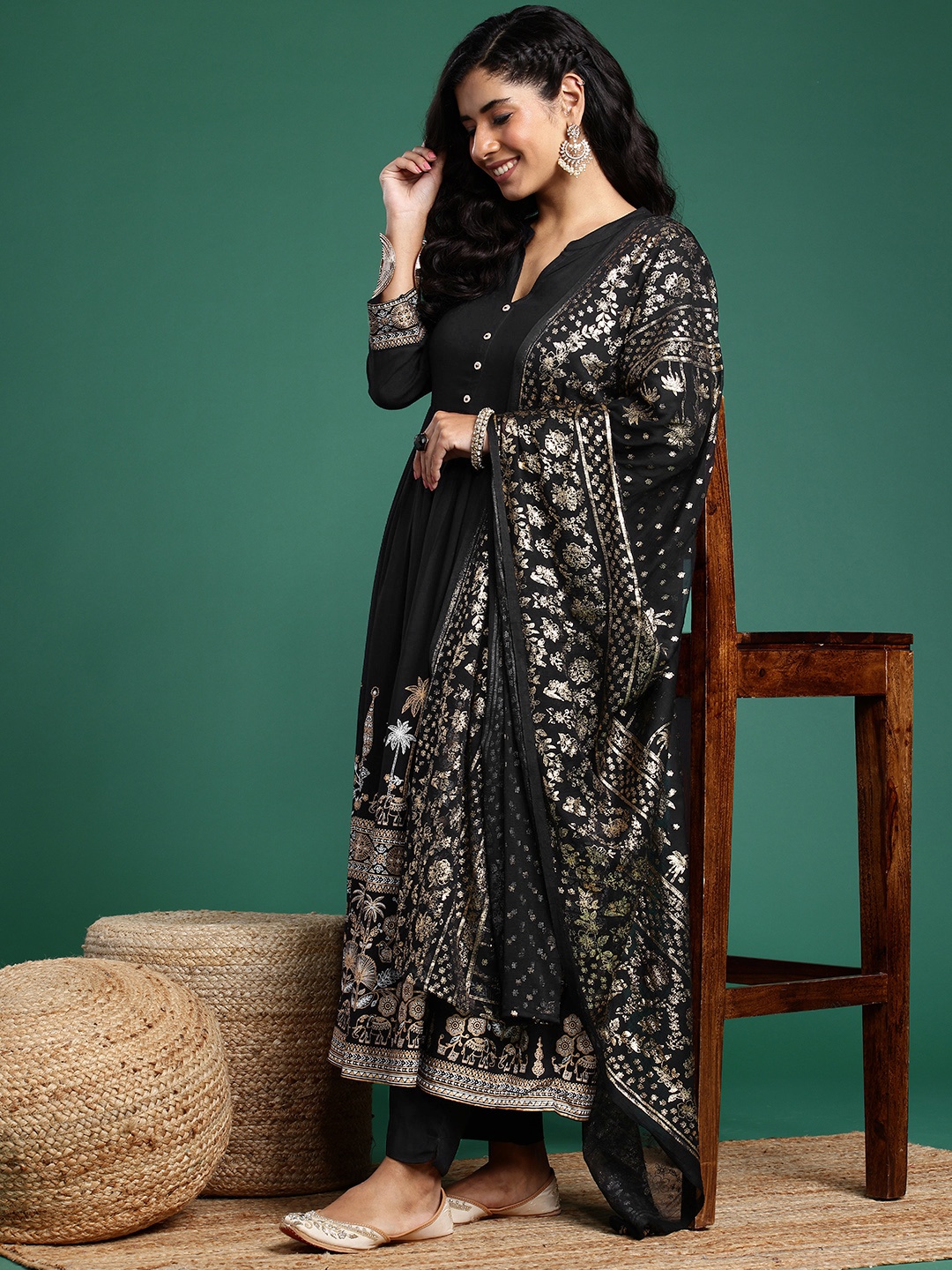 

Sangria Floral Printed Regular Kurta with Trousers & Dupatta, Black