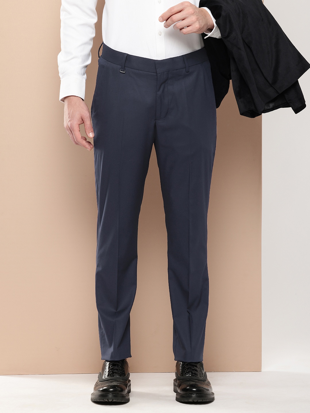 

INVICTUS Men Slim Fit Formal Trousers, Navy blue