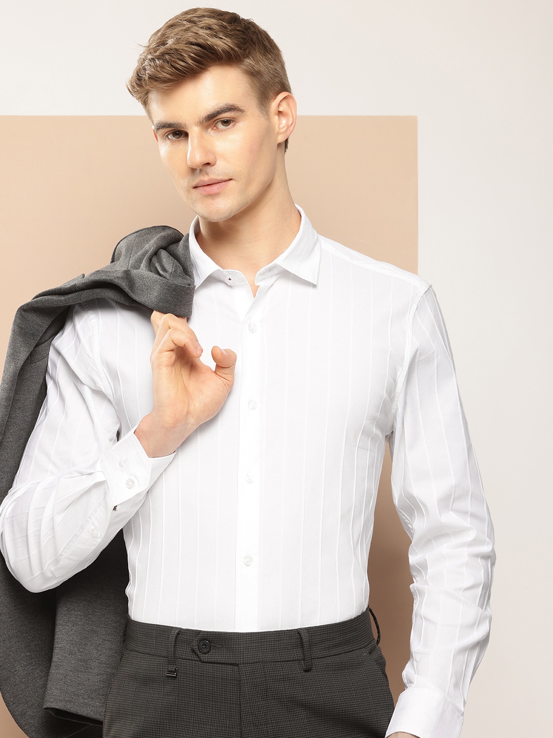 

INVICTUS Vertical Stripes Pure Cotton Formal Shirt, White