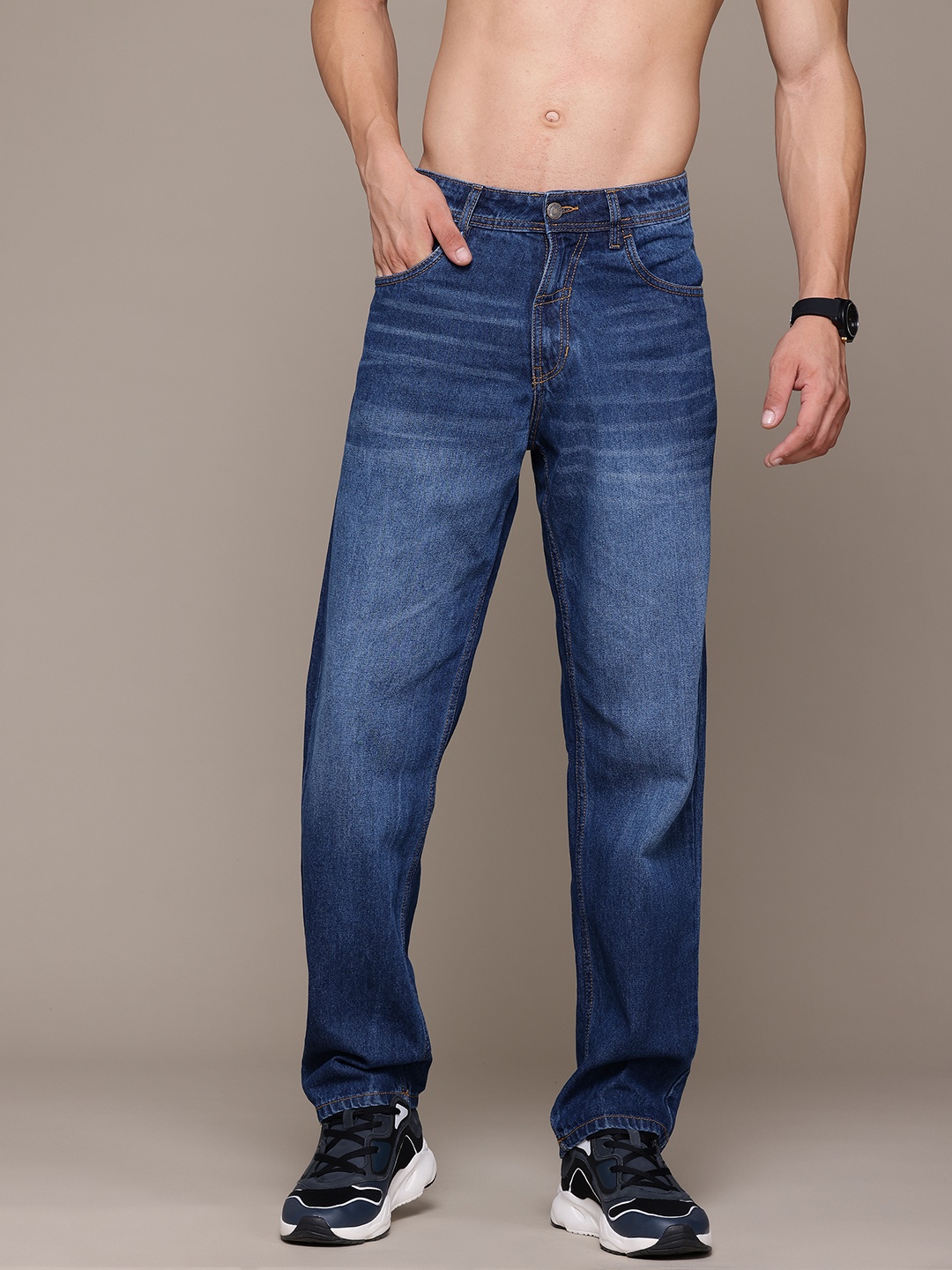 

Roadster Men Straight Fit Light Fade Jeans, Navy blue
