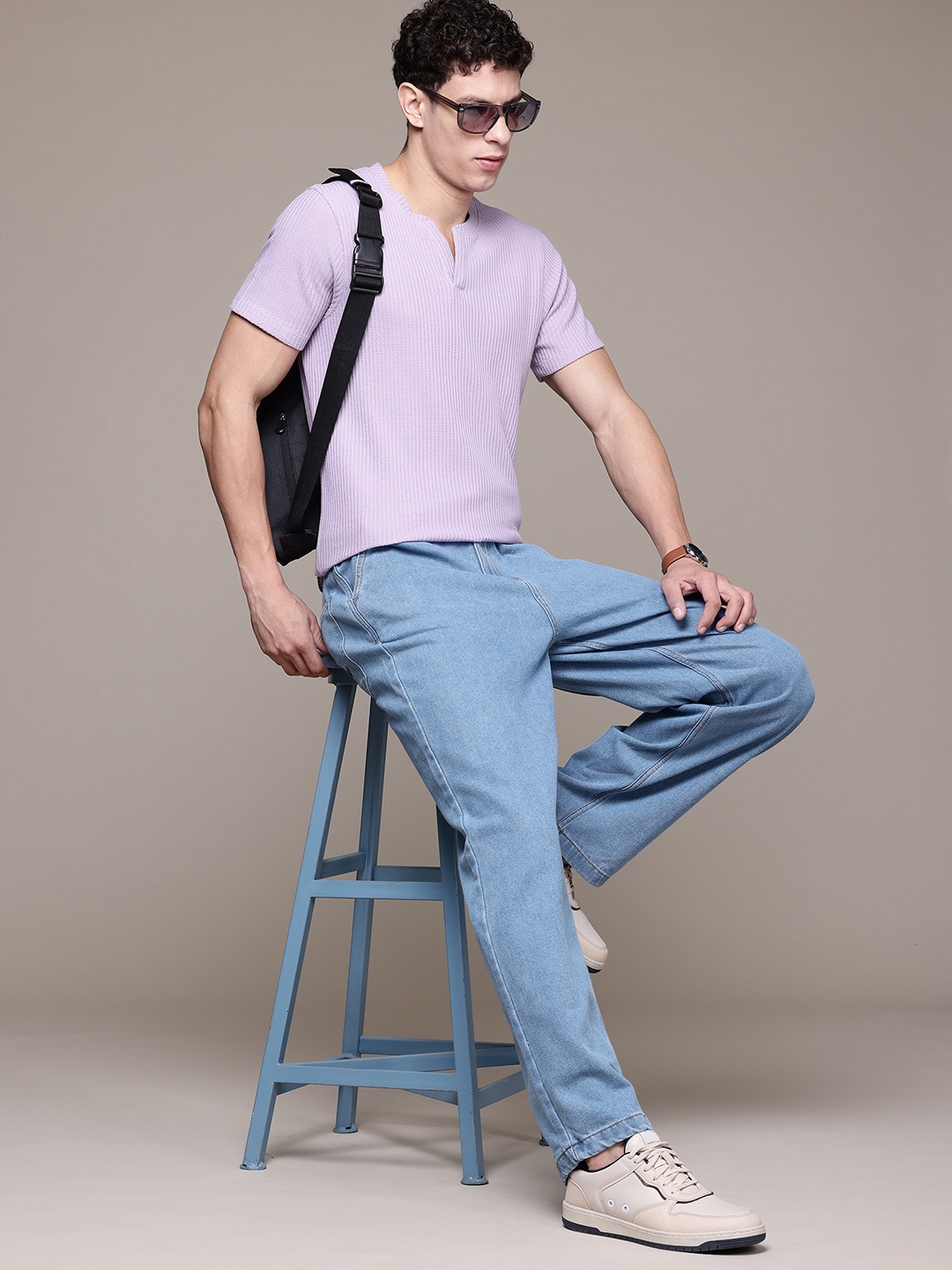 

The Roadster Lifestyle Co. Men Pure Cotton Relaxed Fit Jeans, Blue