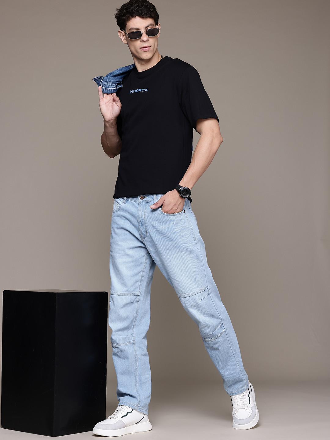 

Roadster The Life Co. Non-Stretchable Paneled Pure Cotton Jeans, Blue