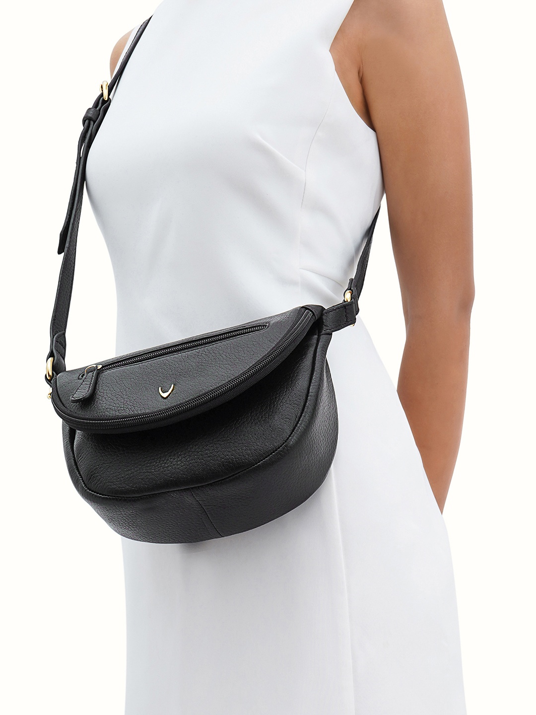 

Hidesign Akasaka 06 Textured Leather Half Moon Sling Bag, Black