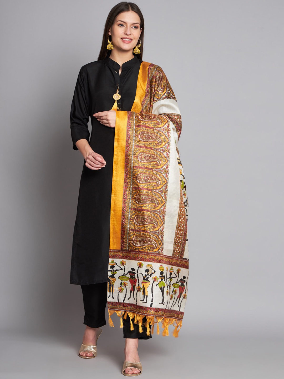 

S.K.C Mandarin Collar Straight Kurta with Trouser & Dupatta, Black