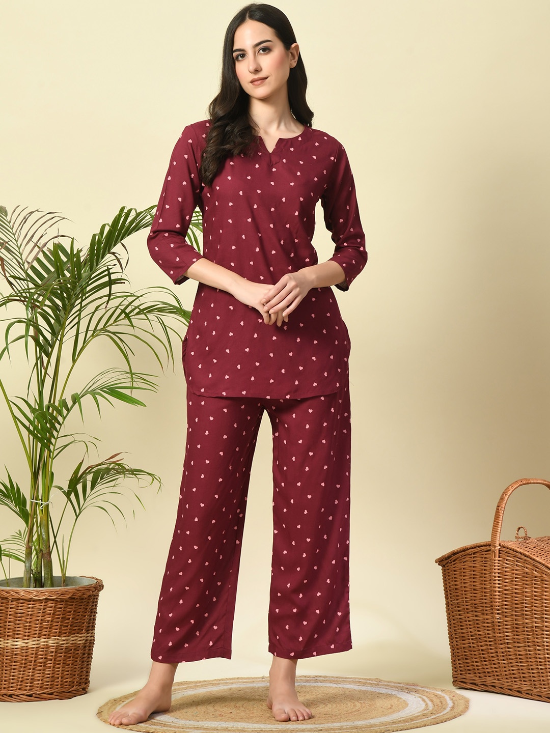 

TREND ME Conversational Printed Night suit, Maroon