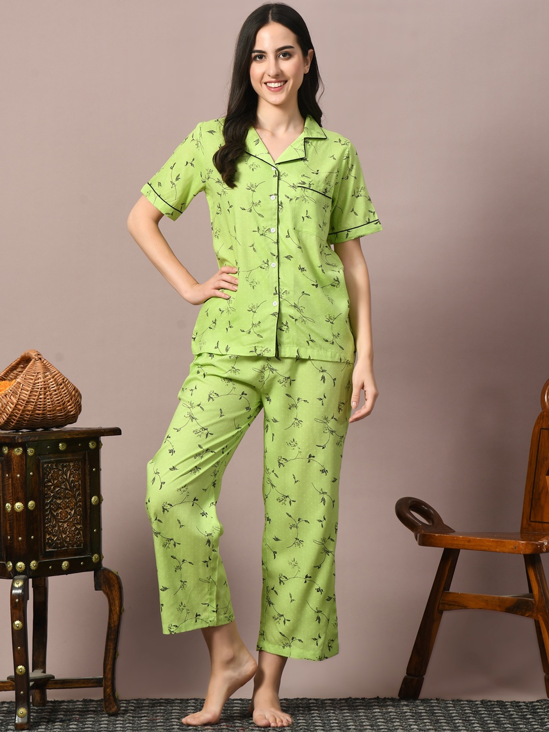 

TREND ME Floral Printed Lapel Collar Night suit, Green