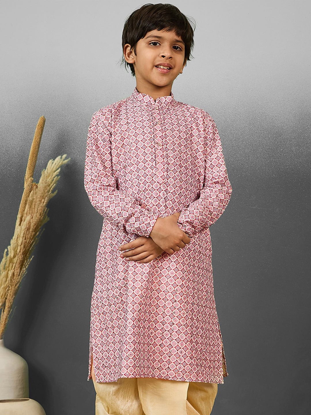 

YK Boys Floral Printed Mandarin Collar Sequinned Cotton Straight Kurta, Pink