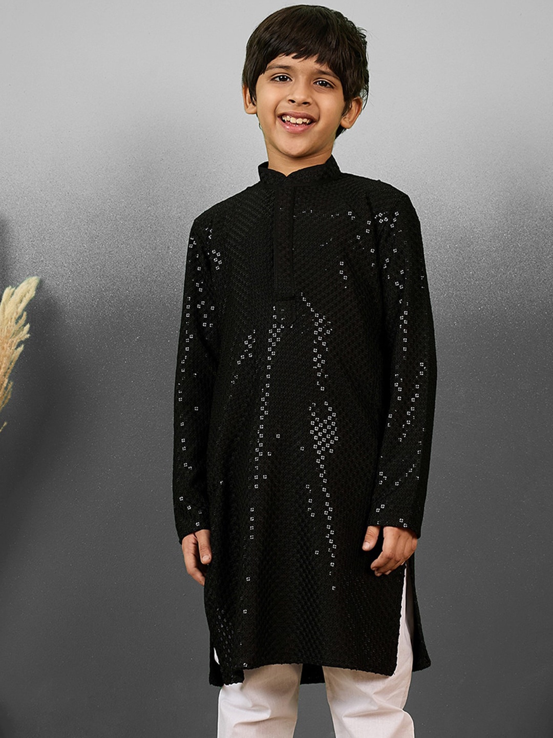 

YK Boys Geometric Embroidered Chikankari Sequinned Mandarin Collar Cotton Straight Kurta, Black