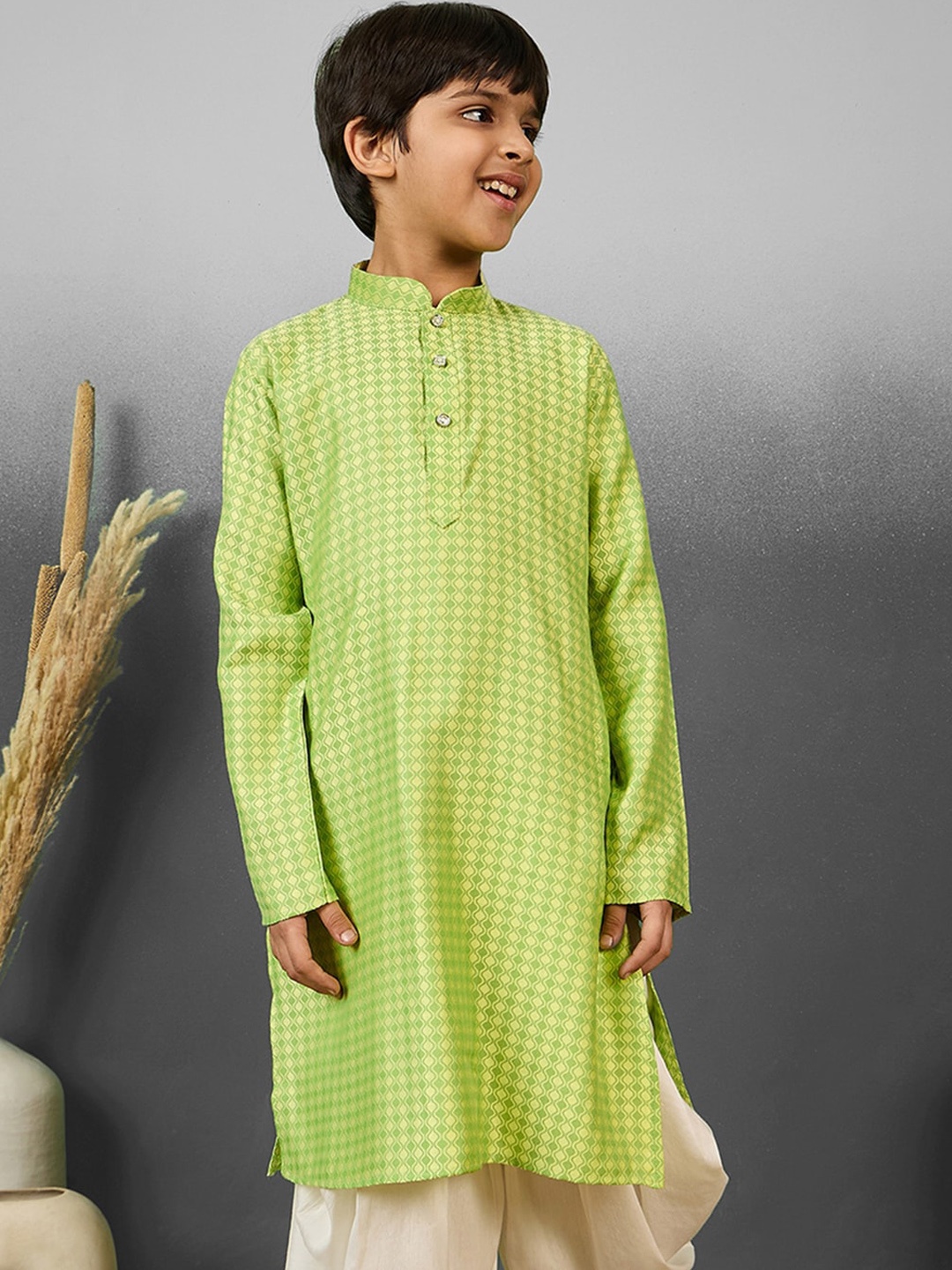 

YK Boys Geometric Woven Design Mandarin Collar Cotton Straight Kurta, Green