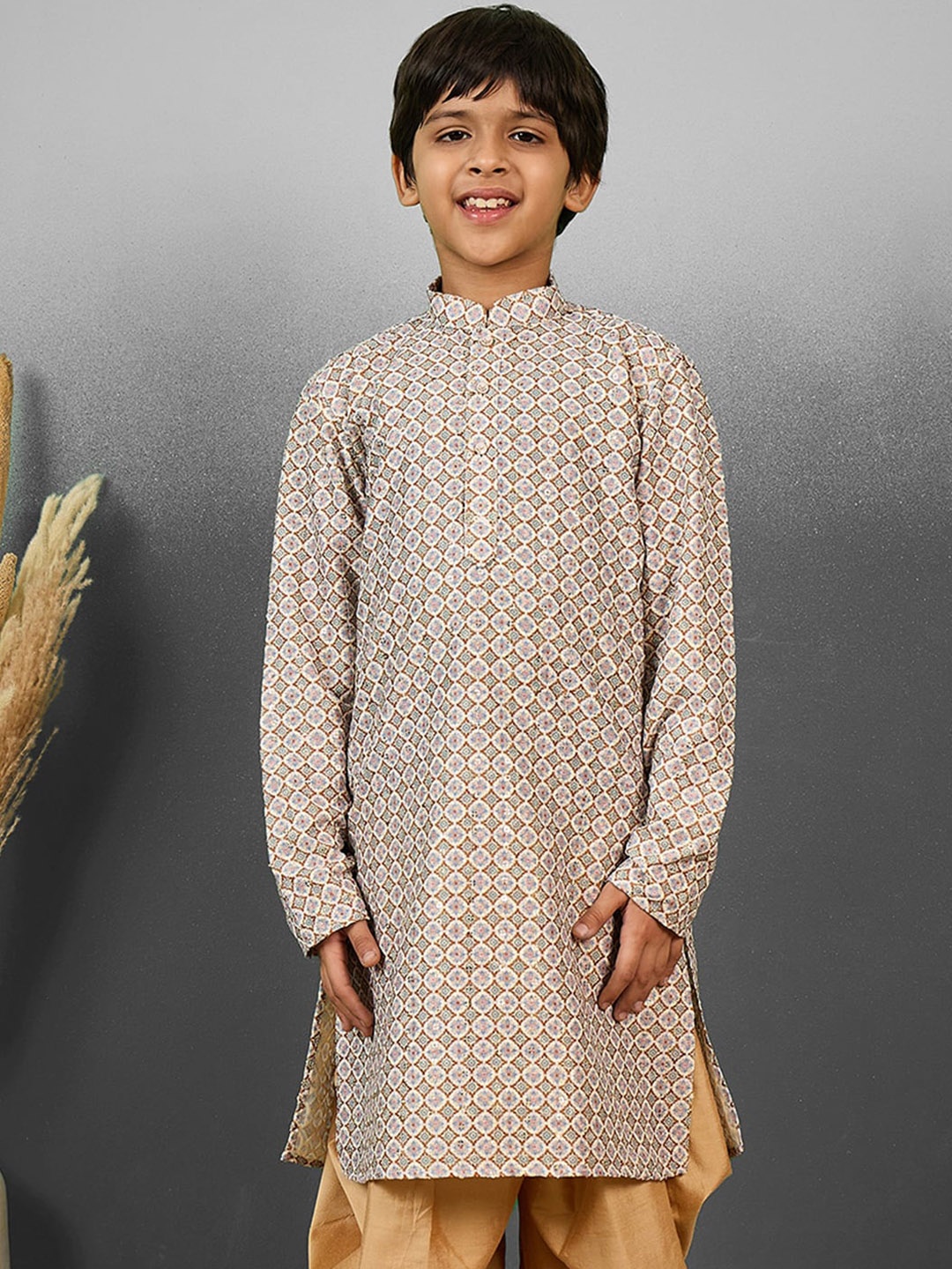 

YK Boys Printed Mandarin Collar Kurta, Brown