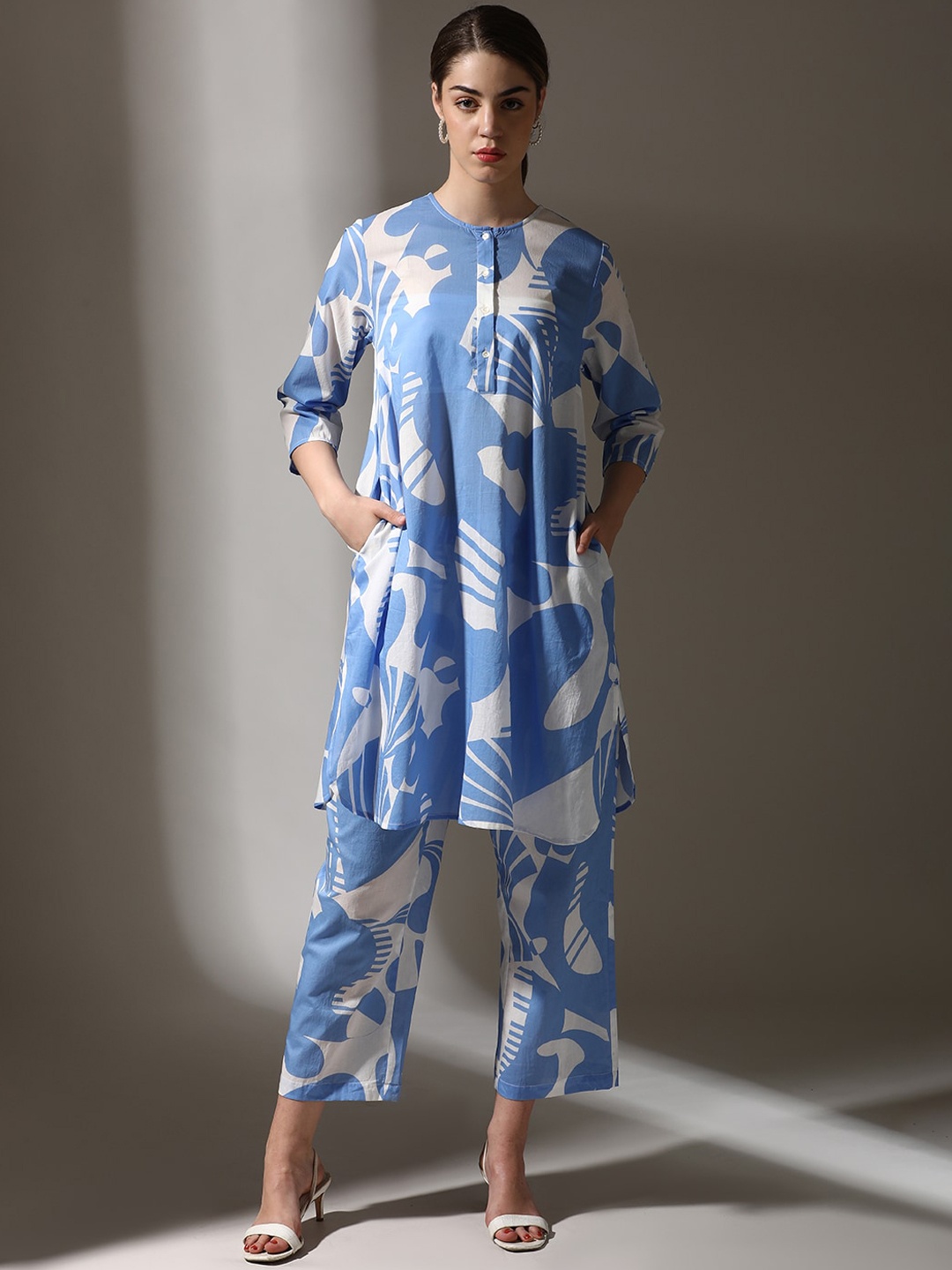 

Dora Dori Pure Cotton Round Neck Abstract Printed Kurta With Trouser, Blue