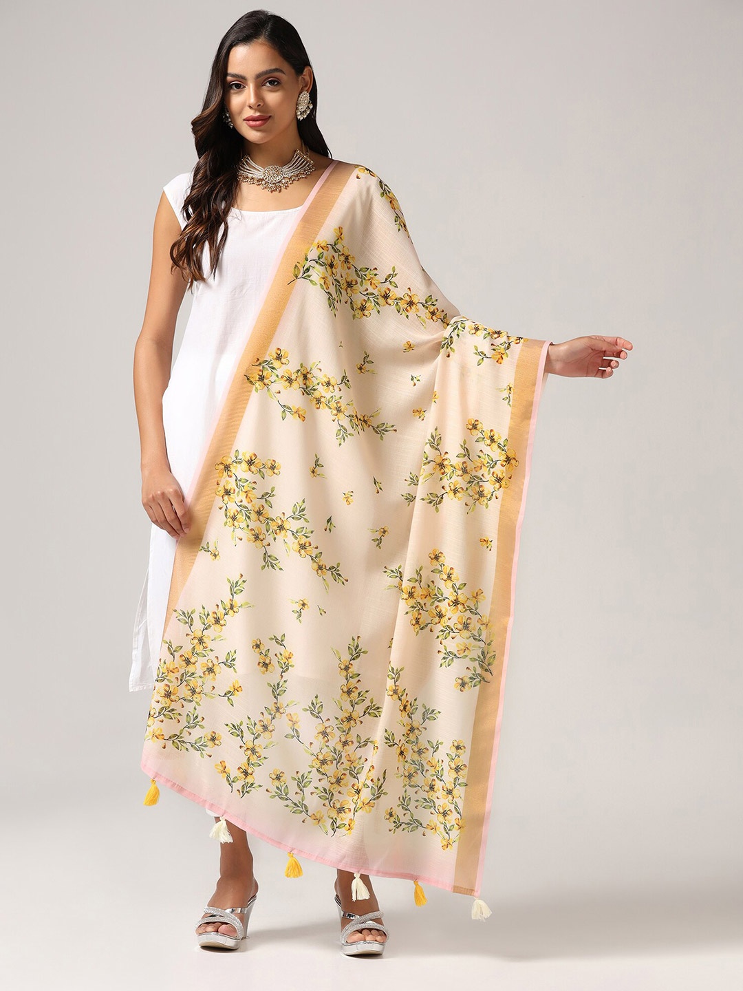 

Kaizen TEXO FAB Floral Printed Dupatta With Zari, Cream