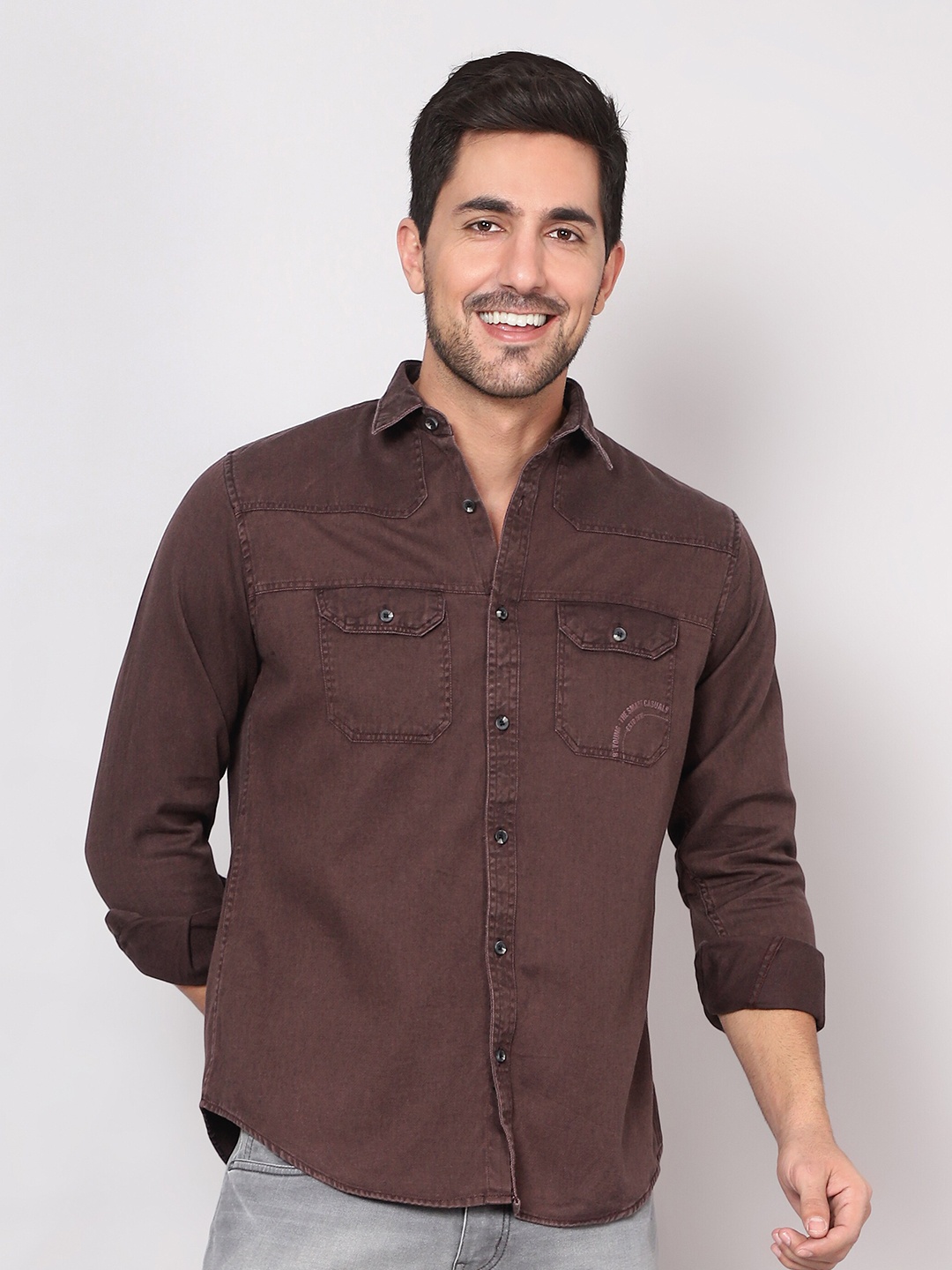 

Beyoung Spread Collar Long Sleeves Twill Weave Casual Shirt, Maroon