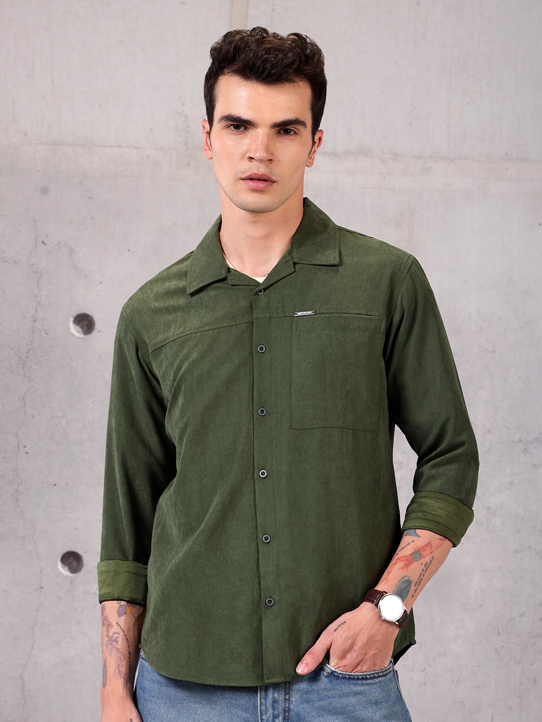 

Beyoung Urban Spread Collar Suede Casual Shirt, Green