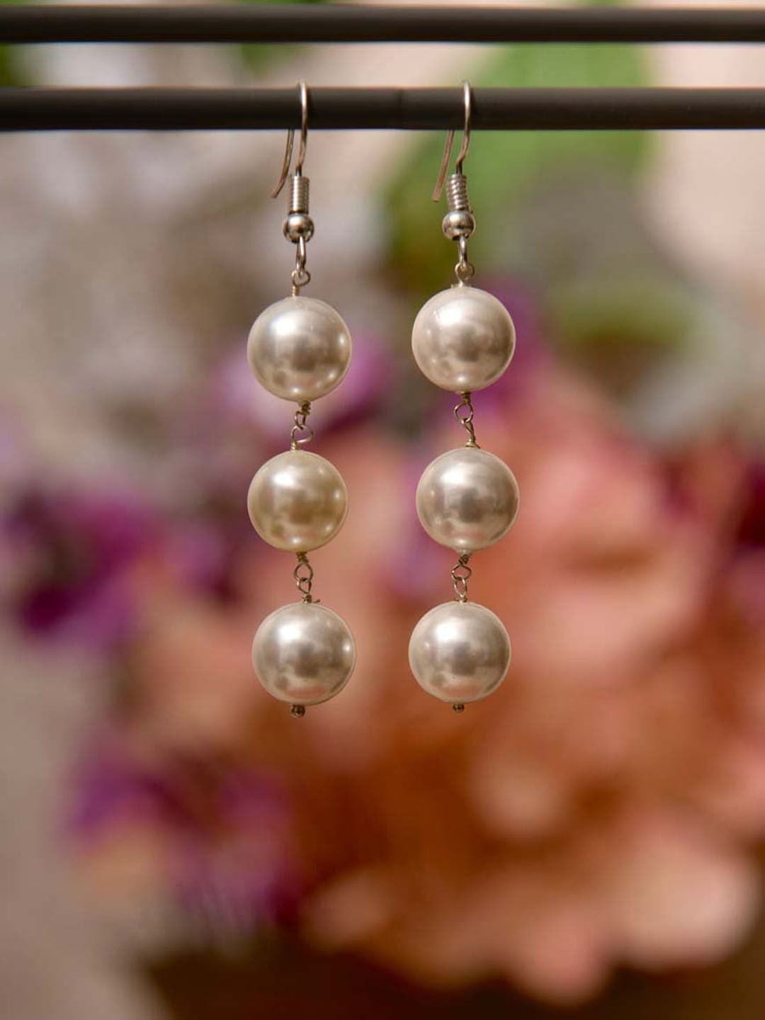 

TOTAPARI Silver-Plated Pearls Drop Earrings