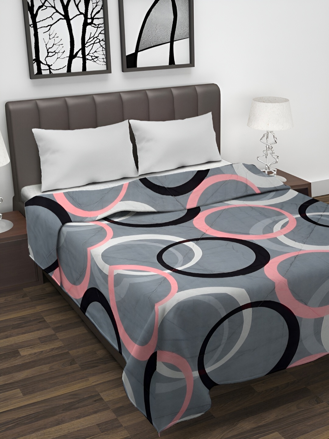 

Arrabi Grey & White Geometric Mild Winter 450 GSM Double Bed Comforter