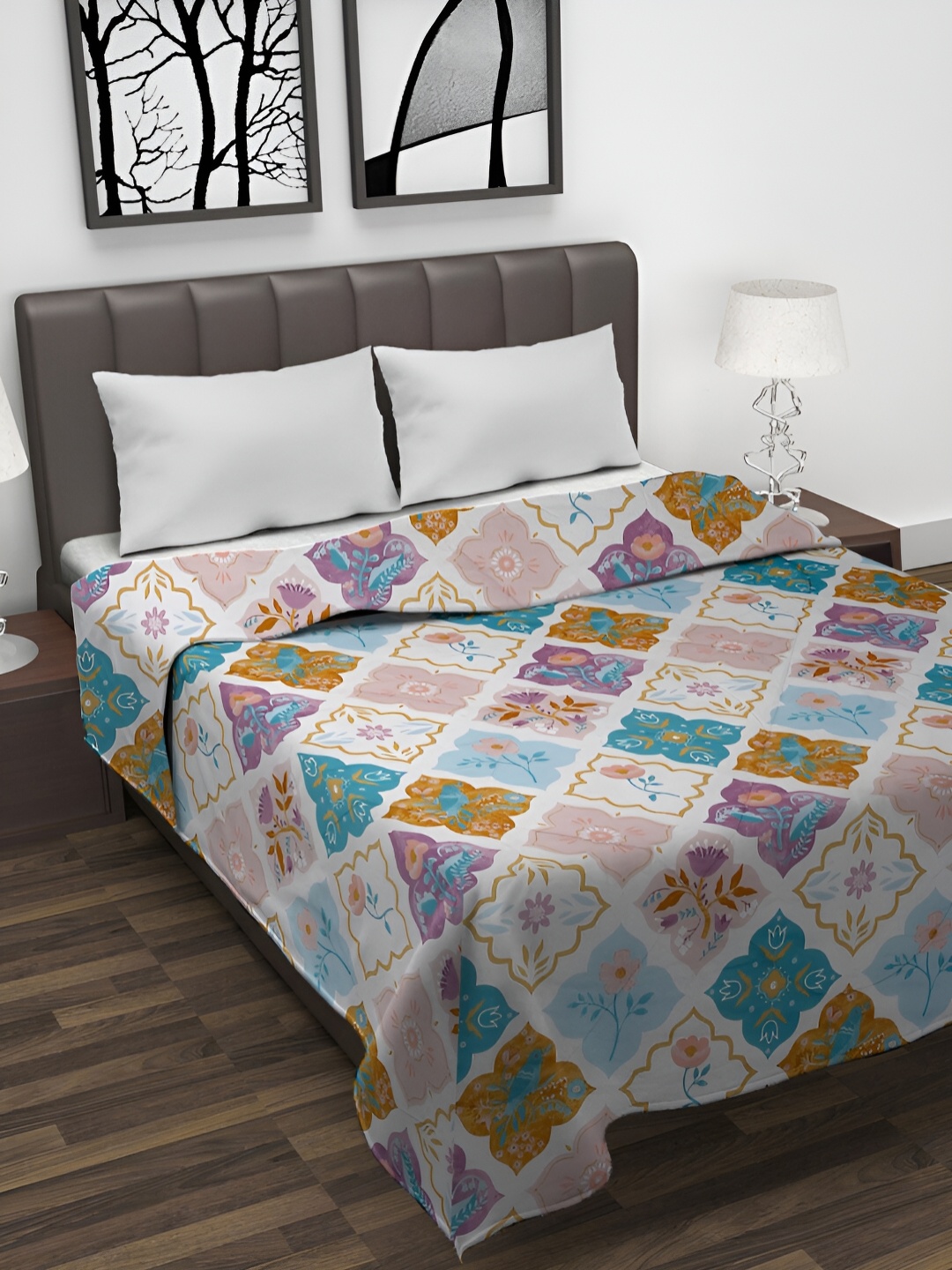 

Arrabi White & Blue Floral Mild Winter 450 GSM Double Bed Comforter
