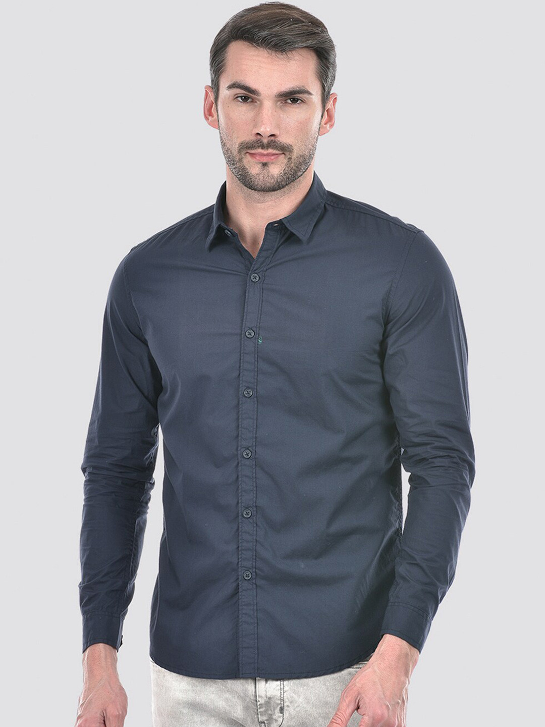 

Numero Uno Men Solid Slim Fit Shirt, Navy blue