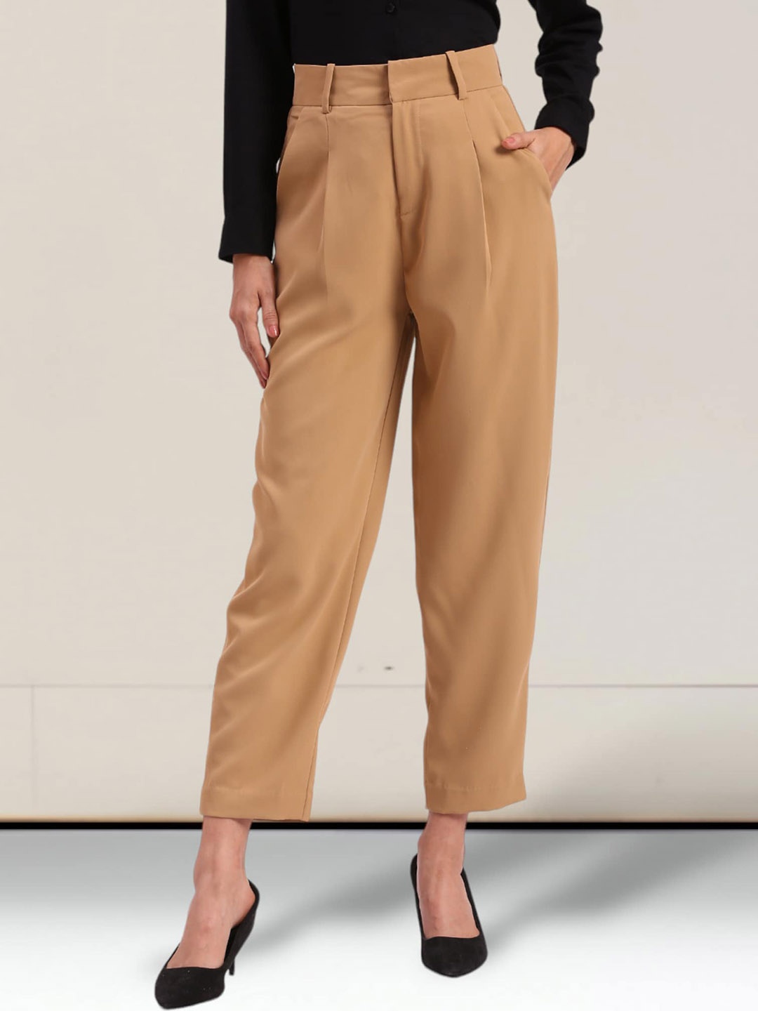 

FITHUB Women Tapered Fit High-Rise Cotton Cropped Trouser, Beige