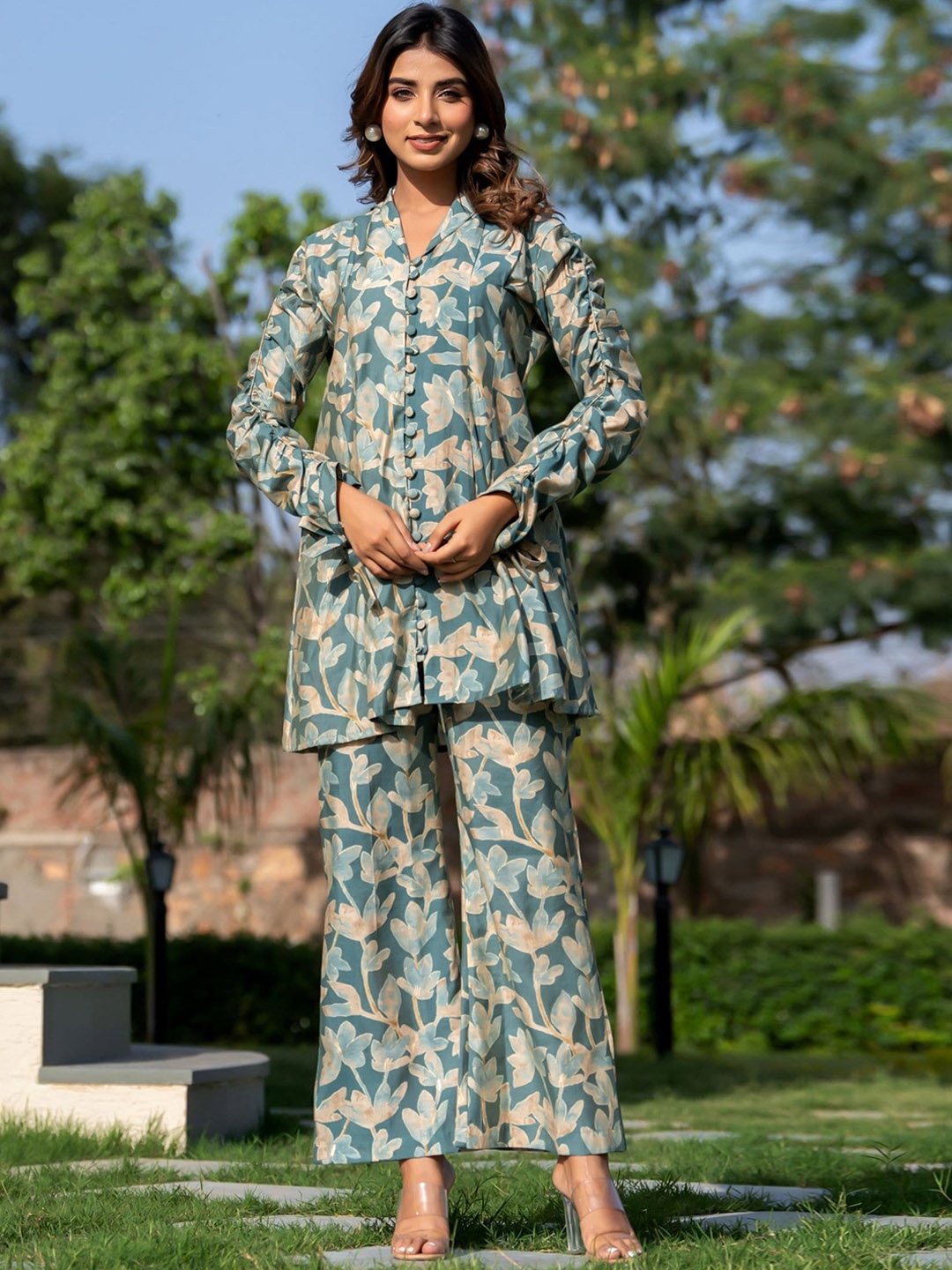 

HOUSE OF JAMOTI Printed V-Neck Long Sleeved Top And Palazzos Co-Ords, Green