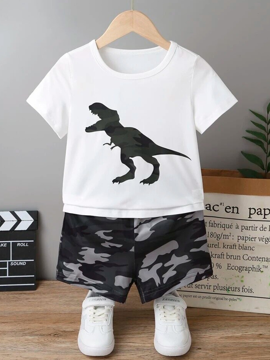

Googo Gaaga Boys Printed T-shirt with Shorts, White