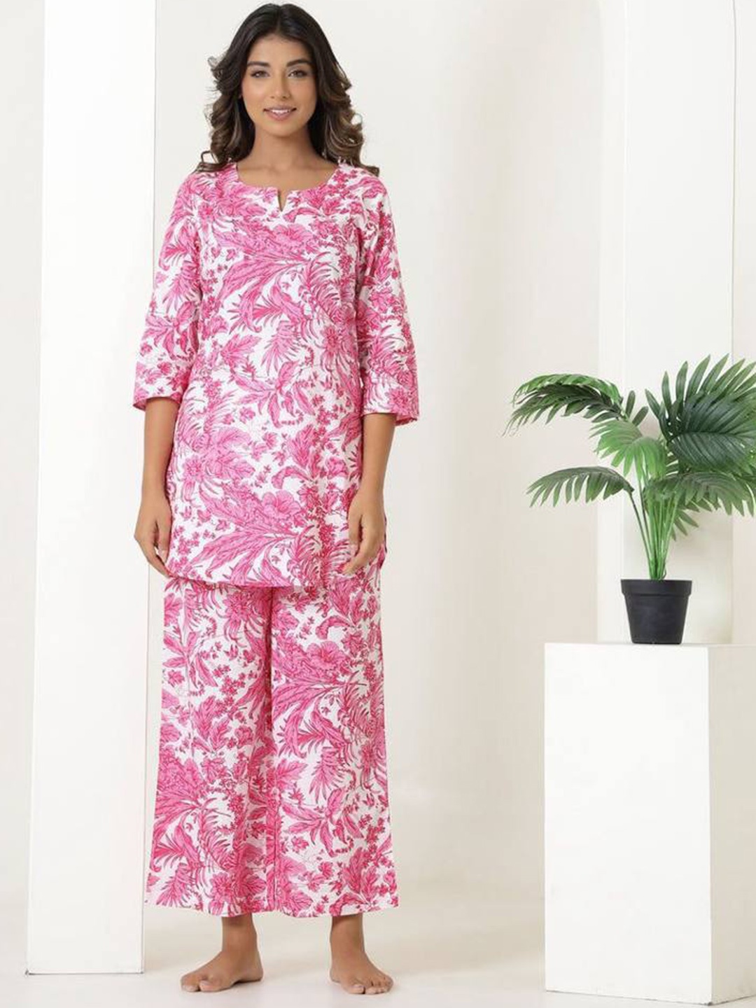 

SWAADHI Ethnic Printed Pure Cotton Top & Trouser, Pink