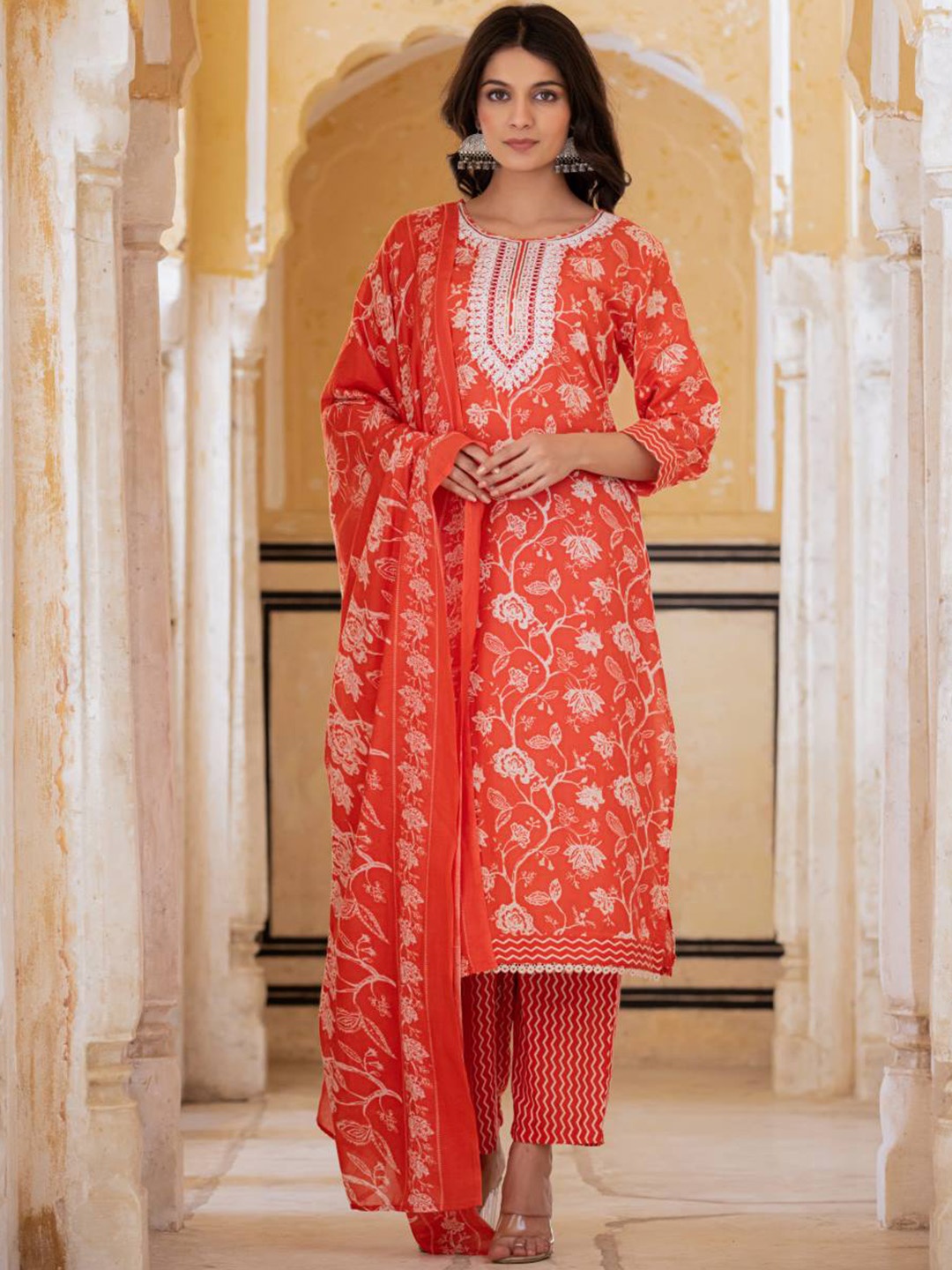 

Varanga Floral Printed Regular Thread Work Kurta with Trousers & With Dupatta, Red