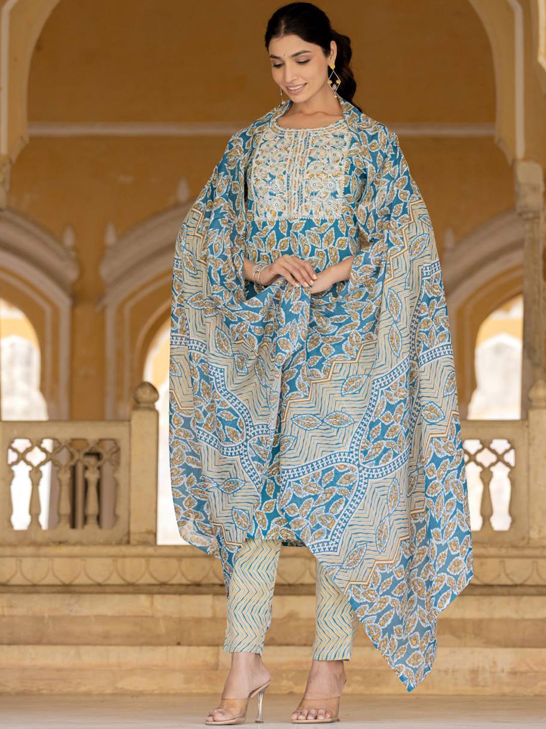 

Varanga Floral Printed Regular Thread Work Kurta with Trouser & Dupatta, Blue