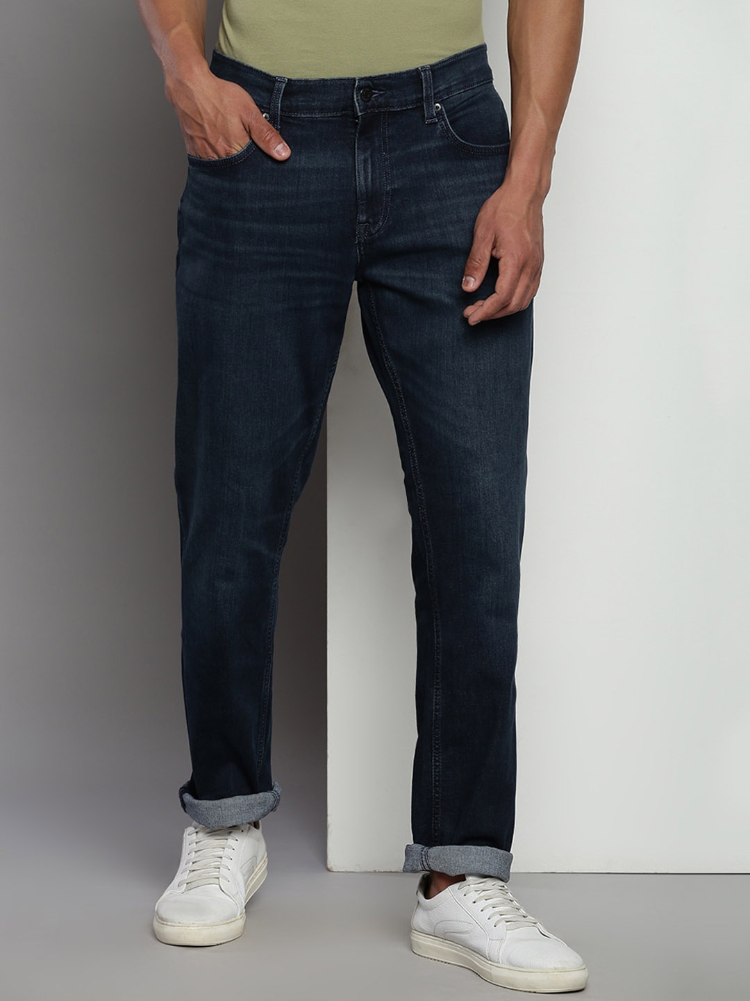 

Tommy Hilfiger Men Straight Fit Light Fade Jeans, Blue