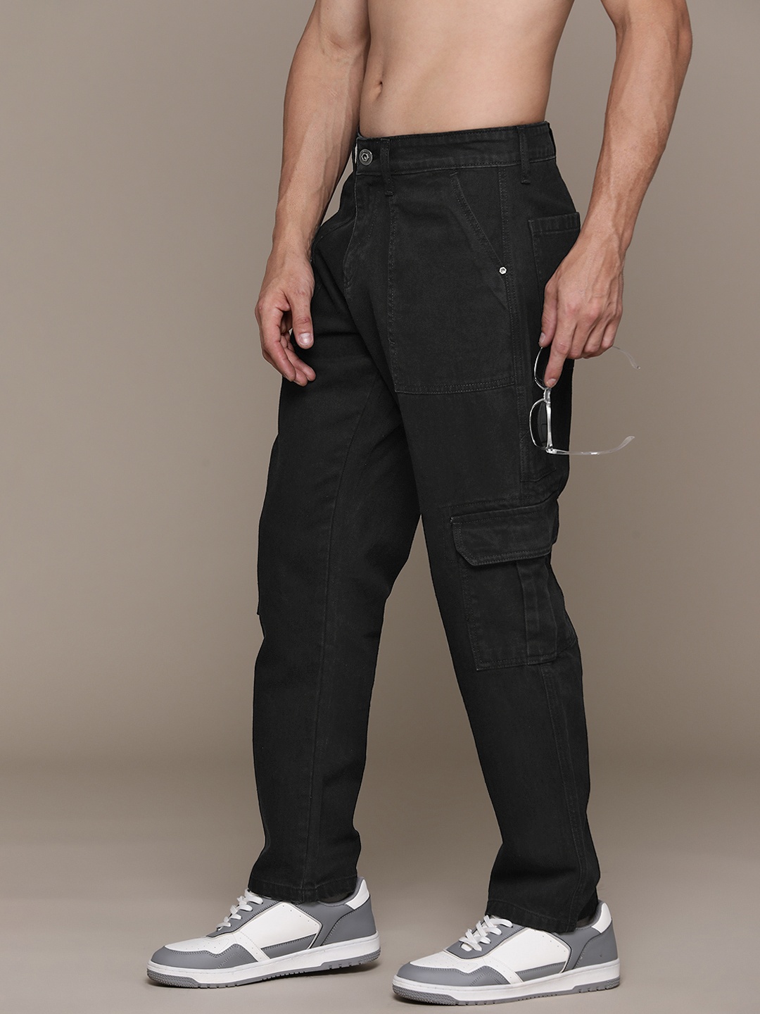 

Roadster Men Relaxed Fit Stretchable Jeans, Grey