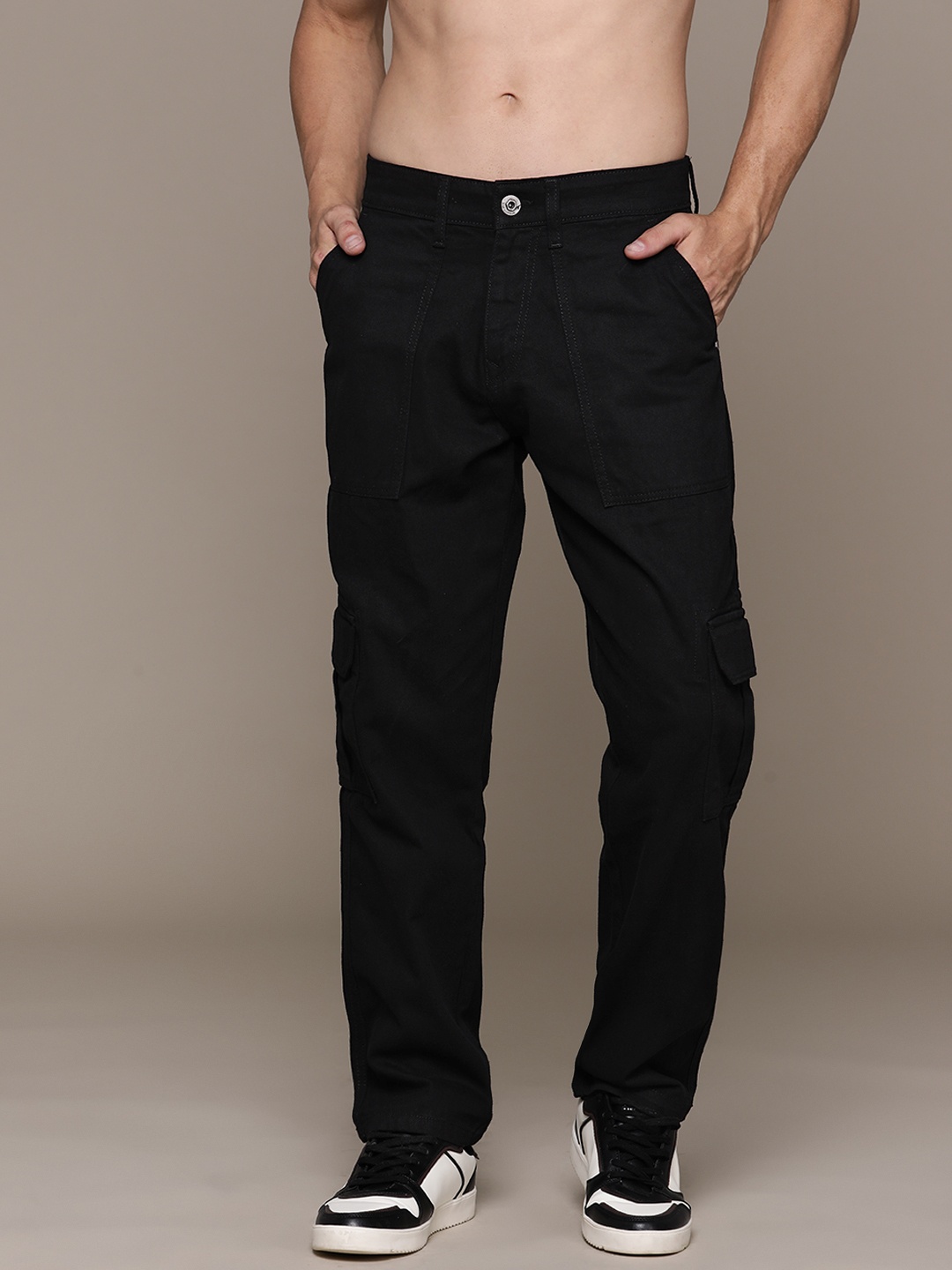 

Roadster Men Relaxed Fit Stretchable Jeans, Black