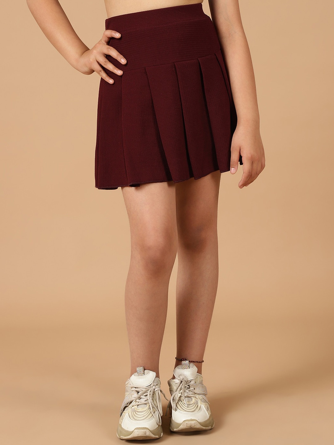 

NEUDIS Girls Flared Mini Skirts, Maroon