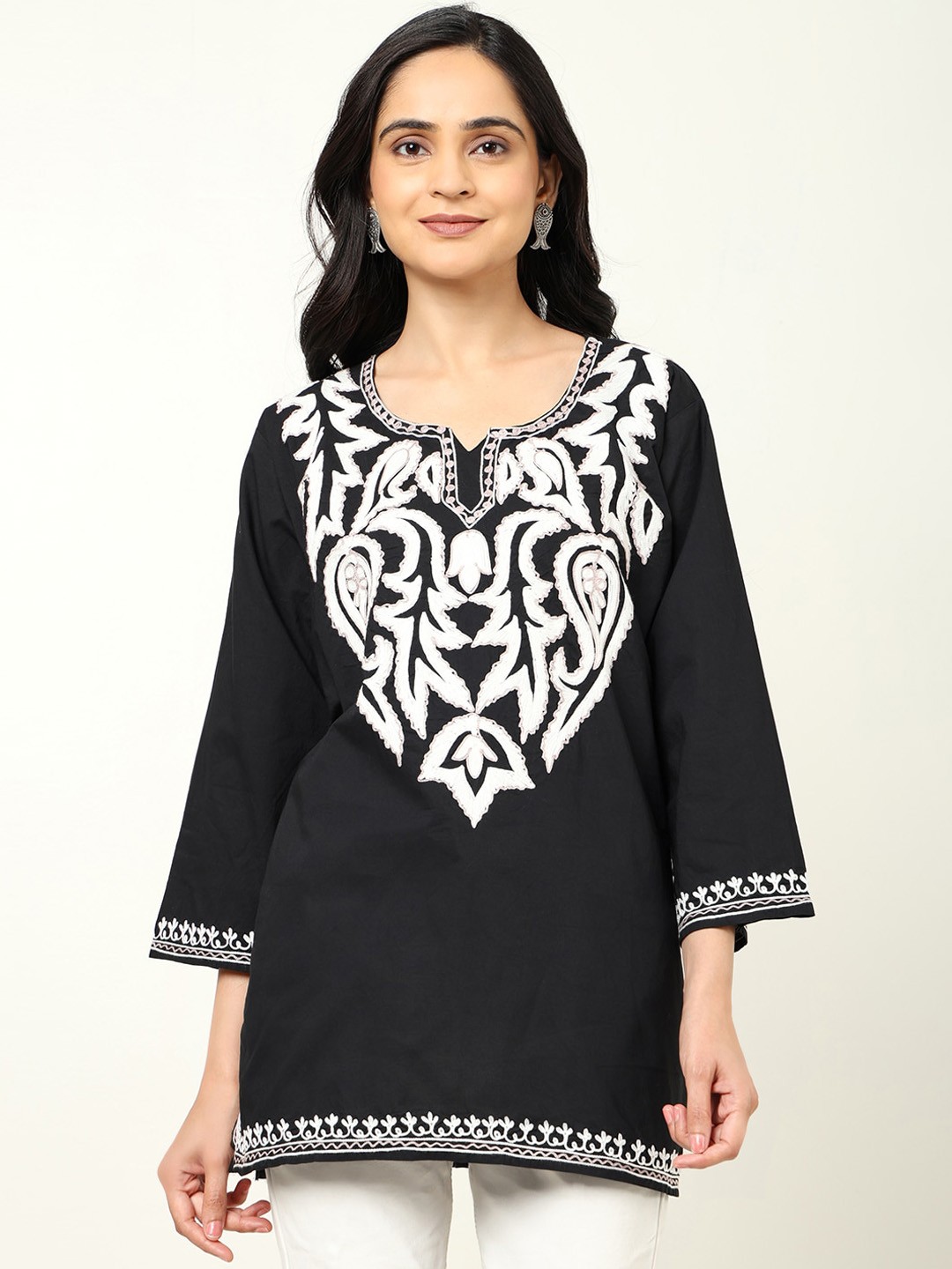

CRAFTBAZAR Ethnic Motifs Embroidered Notched Pure Cotton Straight Kurti, Black