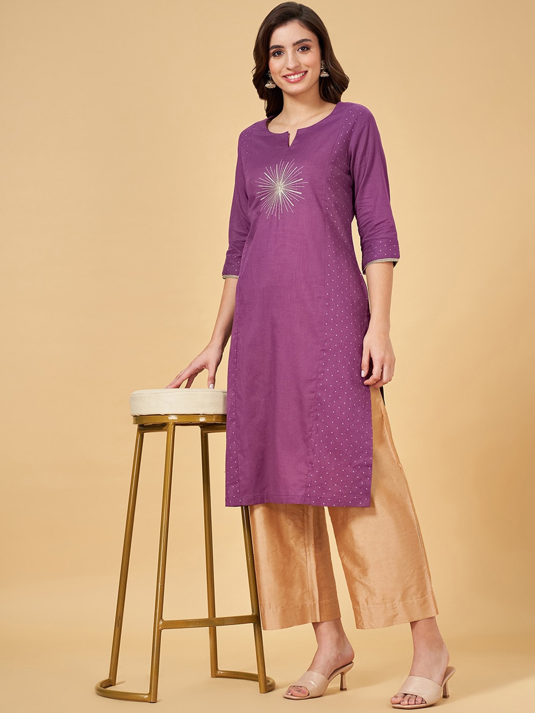 

RANGMANCH BY PANTALOONS Geometric Embroidered Straight Pure Cotton Kurta, Purple