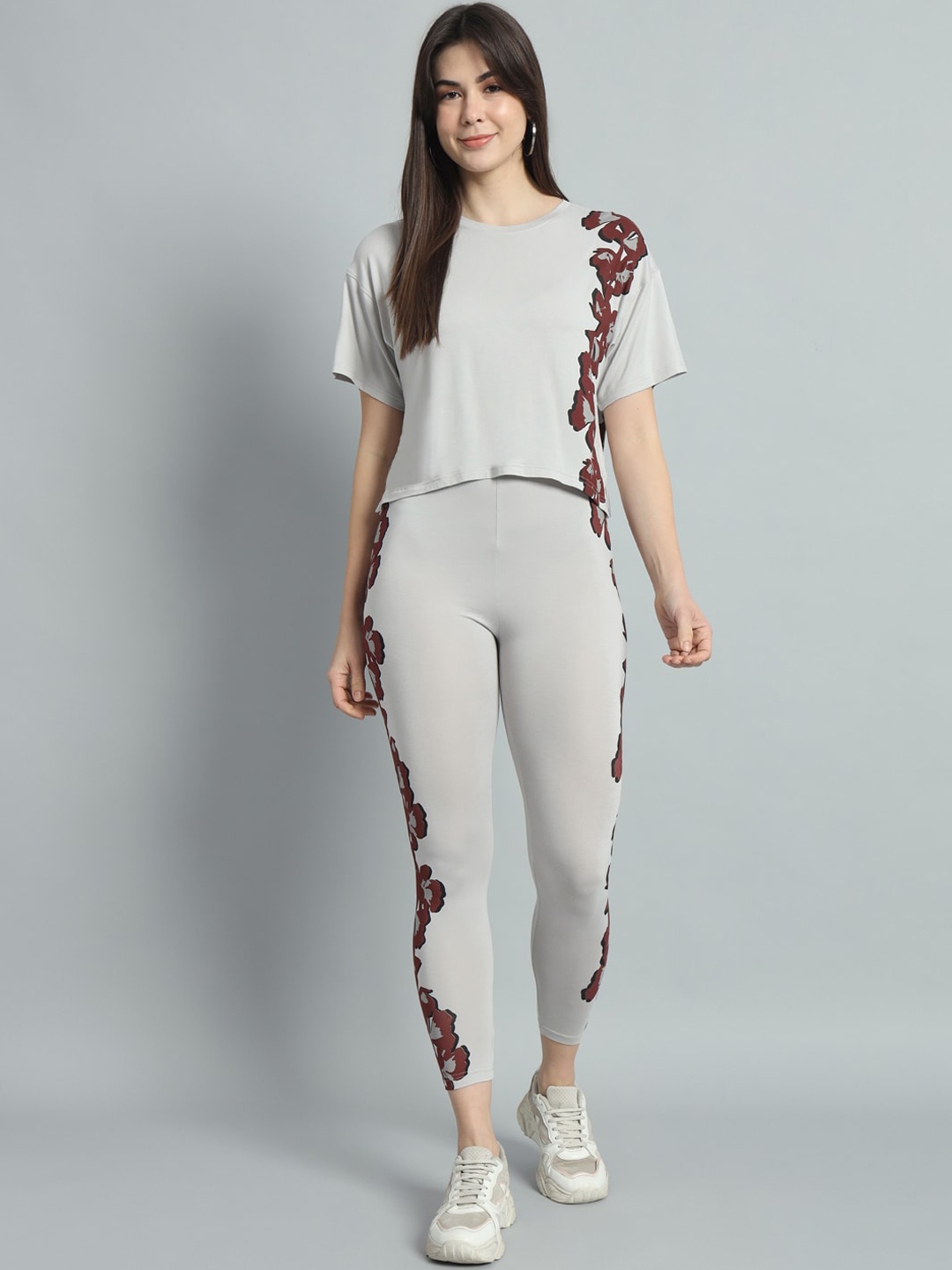 

NEWD Printed Top & Leggings Sports Co-Ords, Grey