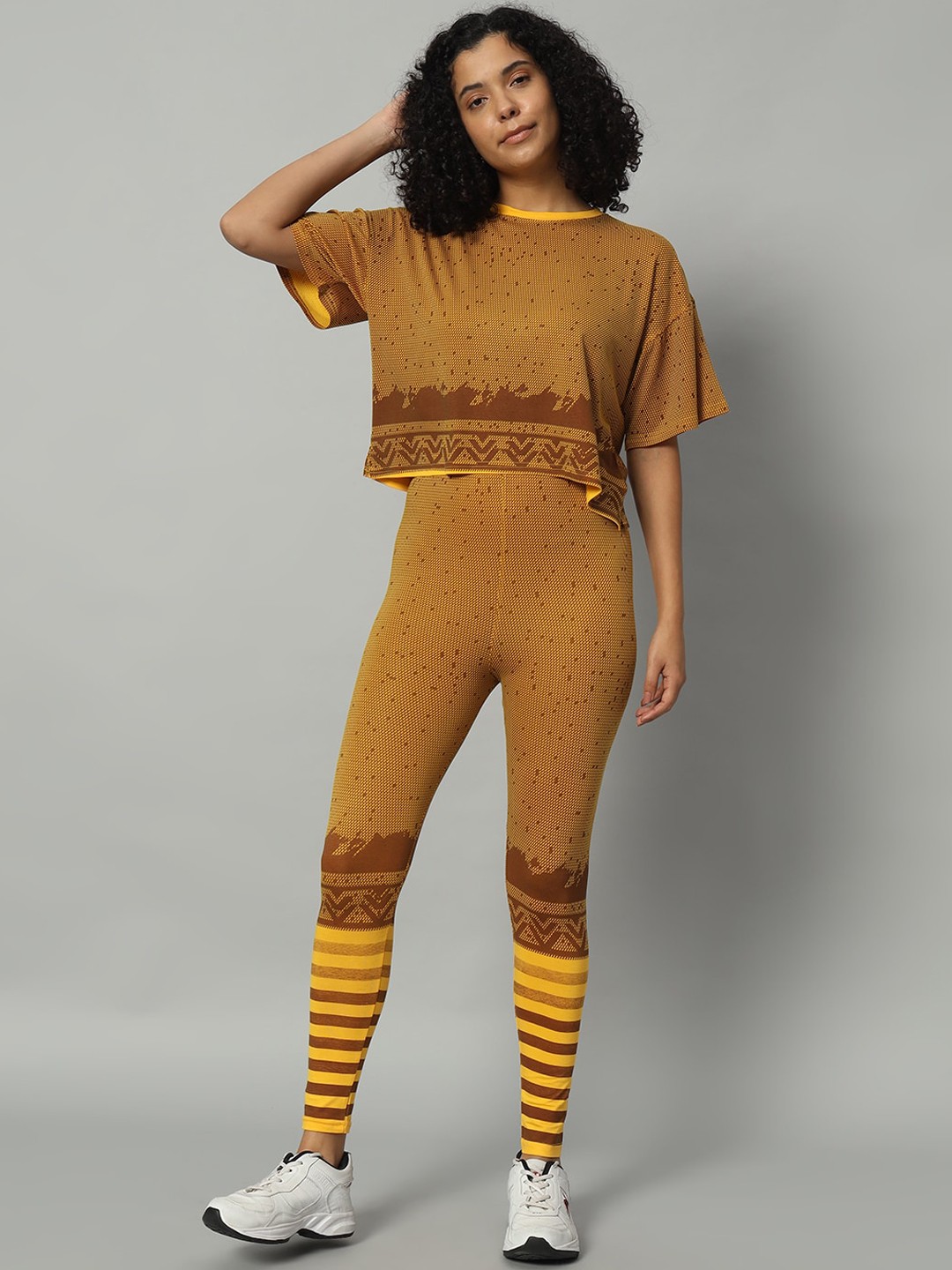 

NEWD Printed Top & Leggings Sports Co-Ords, Yellow