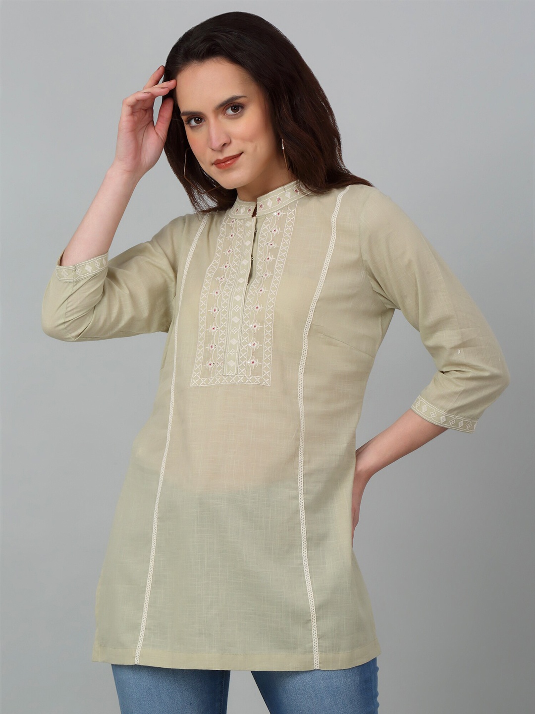 

Cantabil Geometric Embroidered Thread Work Pure Cotton Straight Kurti, Green